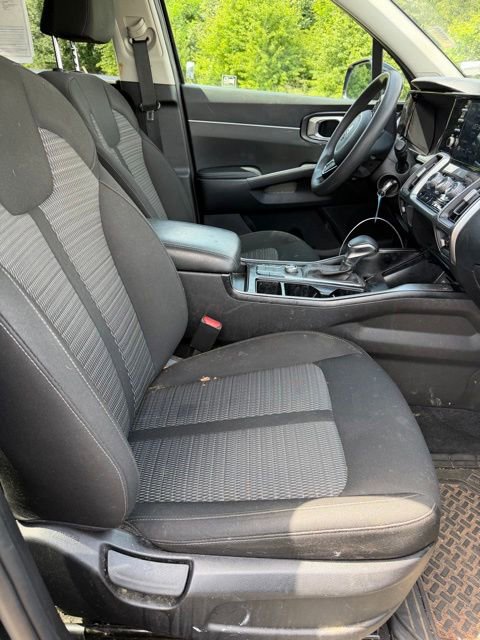 Used 2021 Kia Sorento LX FWD image 9