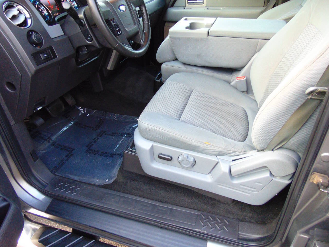 Used 2011 Ford F150 XLT w/ XLT Chrome Pkg RWD image 5