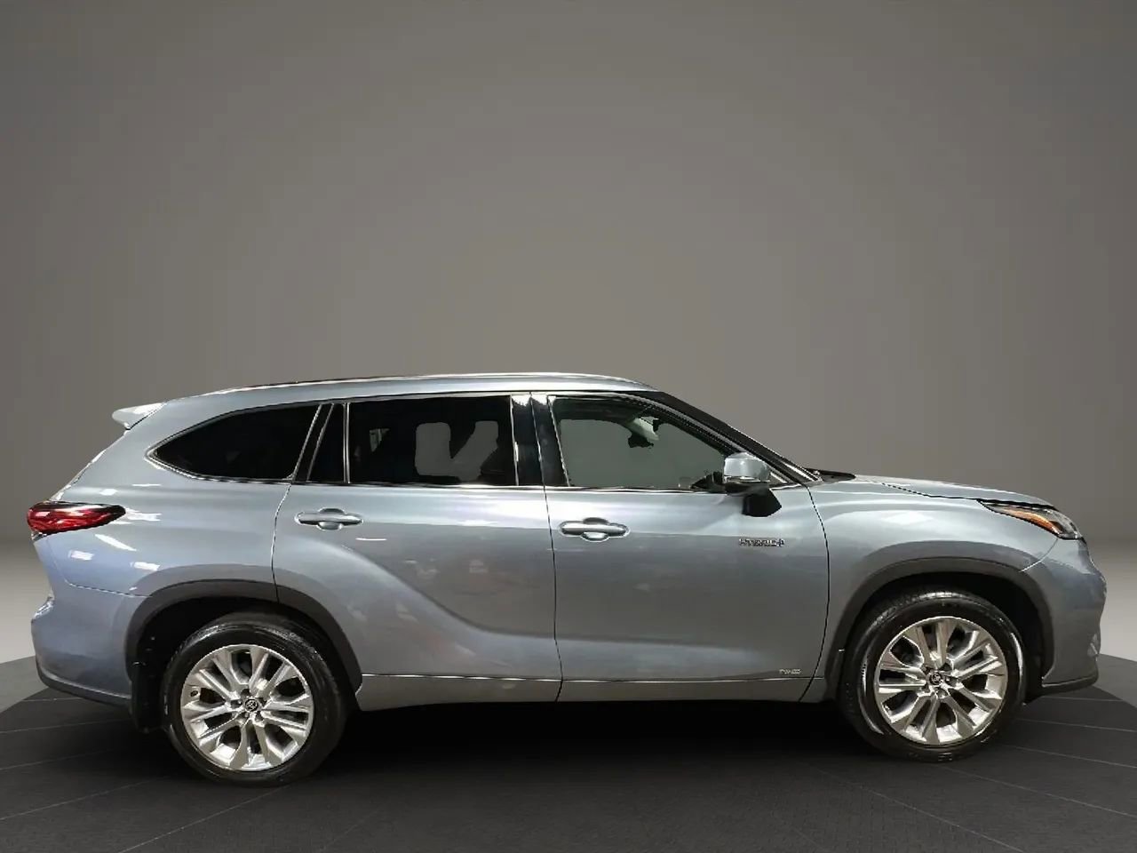 Used 2021 Toyota Highlander Limited image 6