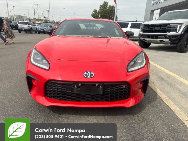 Used 2023 Toyota GR86 w/ ALL Weather Mat Package (TMS) RWD image 2