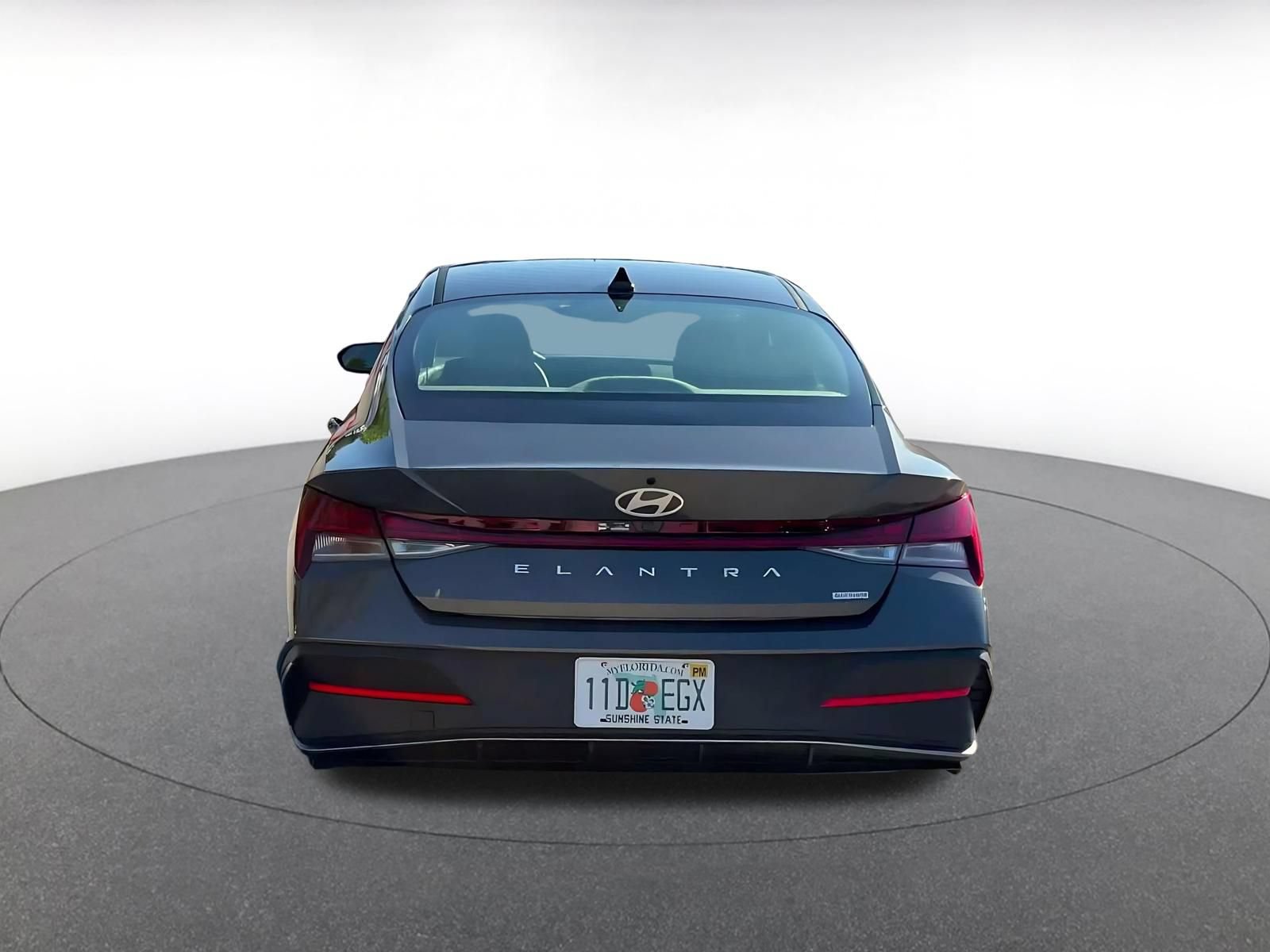 Used 2026 Hyundai Elantra Hybrid FWD image 12