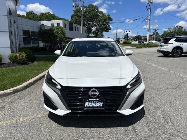New 2026 Nissan Altima 2.5 SV w/ SV Special Edition Package AWD/4WD image 3