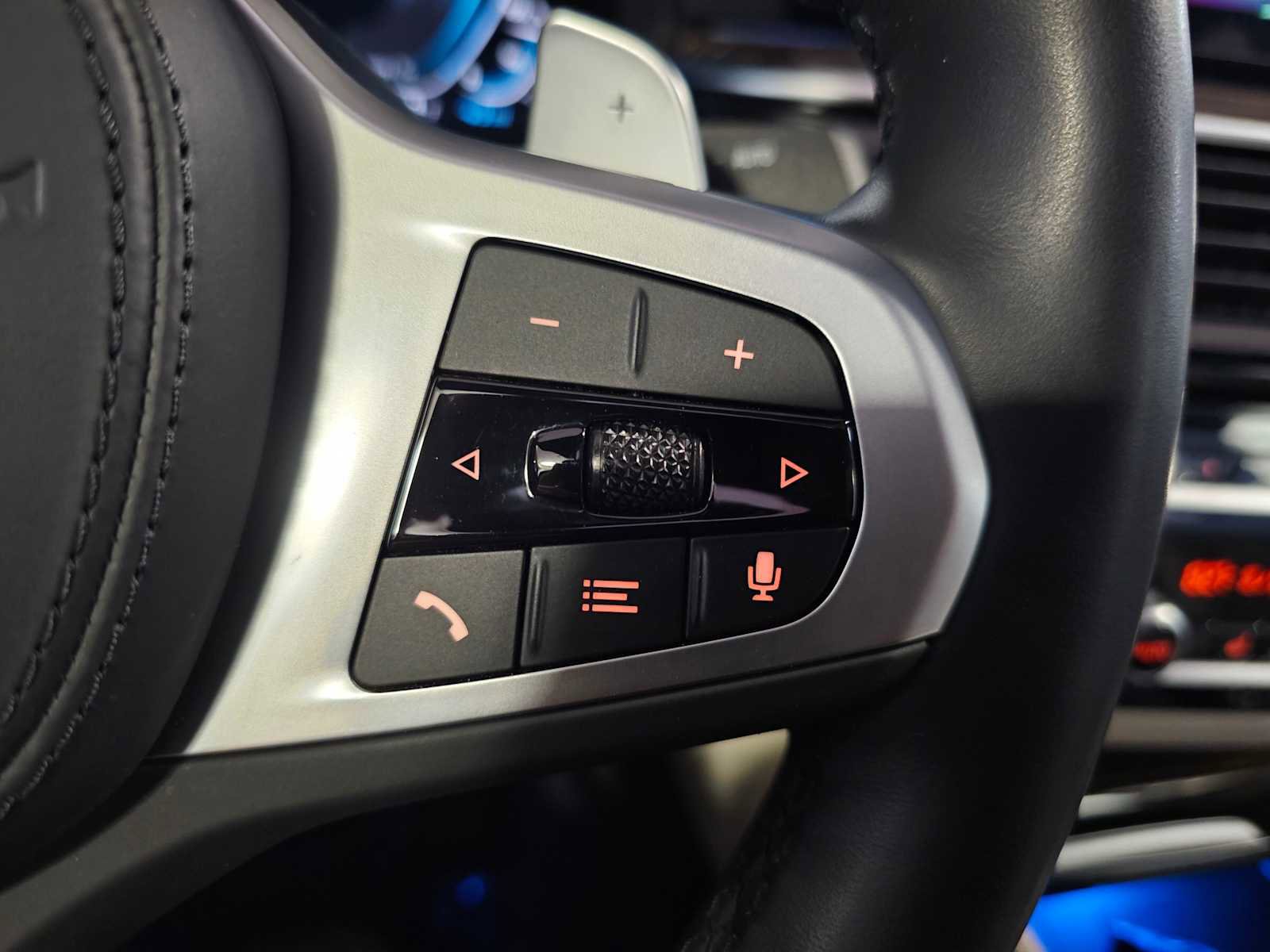 Used 2023 BMW 530e w/ M Sport Package image 21