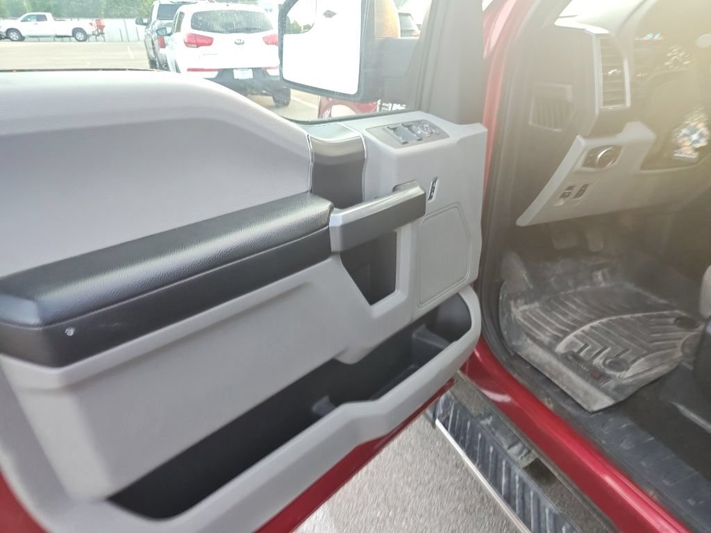 Used 2019 Ford F150 XLT w/ Equipment Group 302A Luxury AWD/4WD image 7