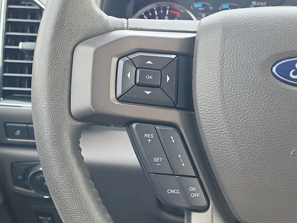 Used 2018 Ford Expedition XLT w/ Equipment Group 202A RWD image 24
