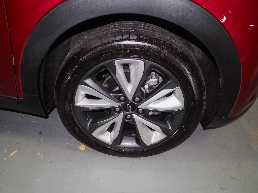 Used 2023 Chevrolet Bolt EUV LT w/ Convenience Package image 33