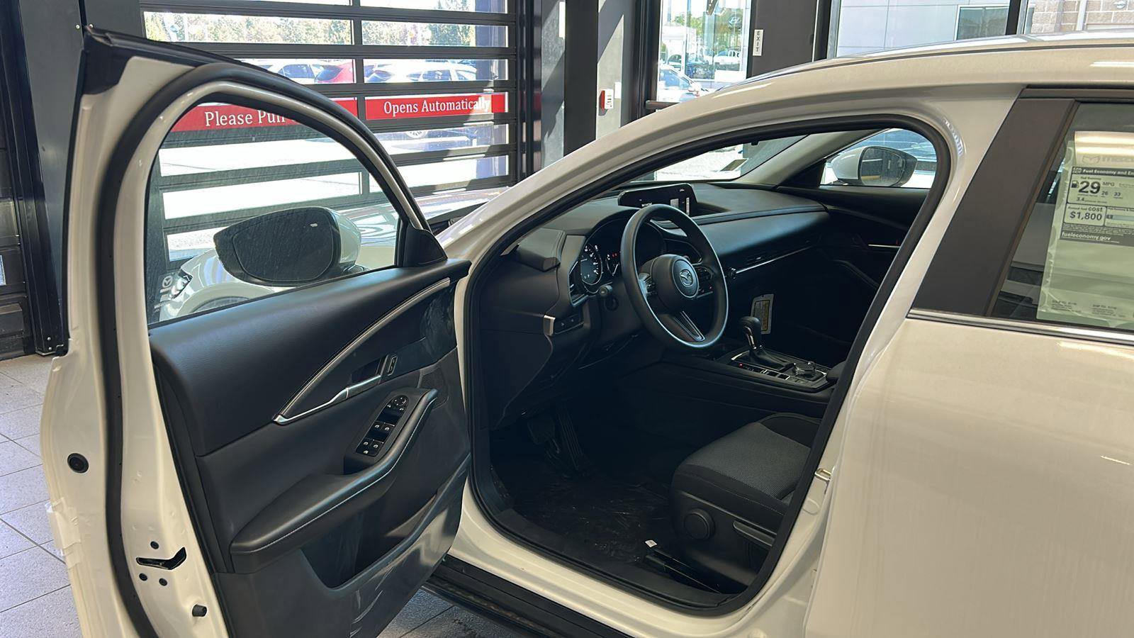 New 2025 MAZDA CX-30 AWD 2.5 S image 9