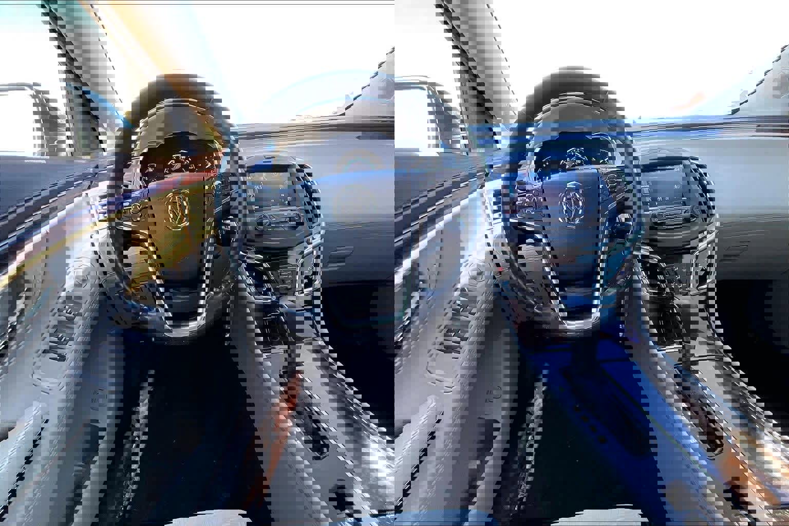 Used 2015 Buick LaCrosse image 13