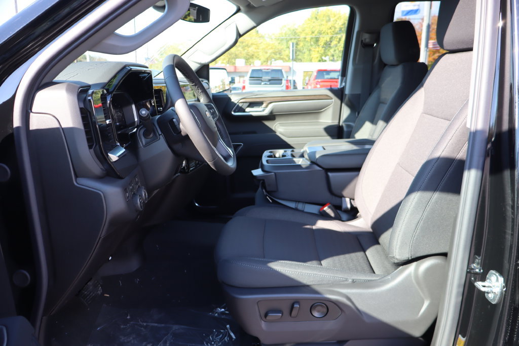 New 2026 Chevrolet Silverado 1500 LT w/ Z71 Off-Road Package AWD/4WD image 5