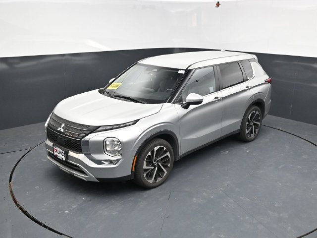Used 2024 Mitsubishi Outlander SE FWD image 46