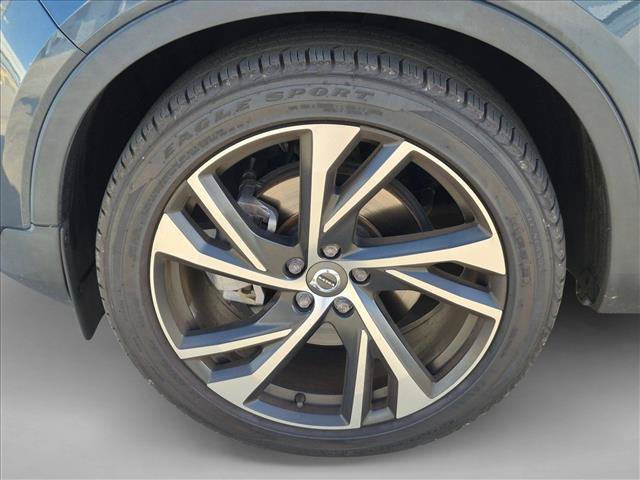 Used 2022 Volvo XC40 T5 R-Design w/ Climate Package AWD/4WD image 22