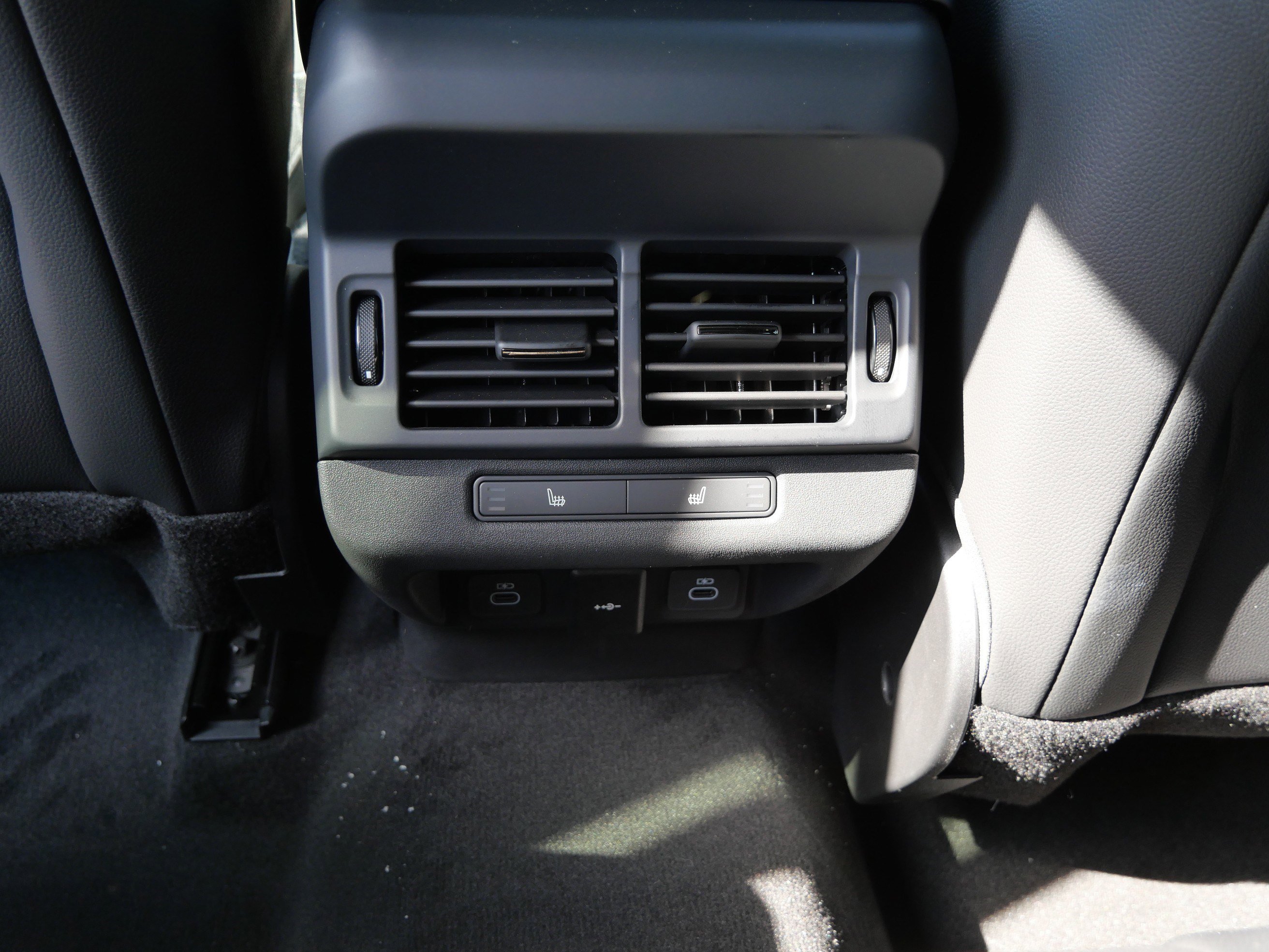 New 2026 Land Rover Range Rover Evoque S AWD/4WD image 8