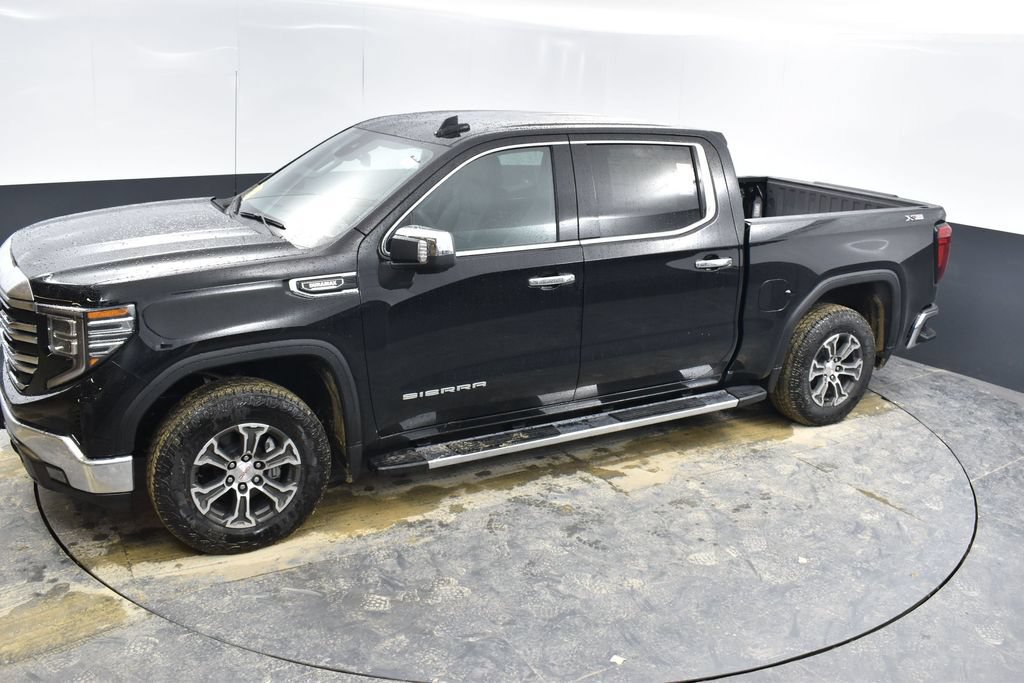 Used 2024 GMC Sierra 1500 SLT w/ X31 Off-Road Package AWD/4WD image 36