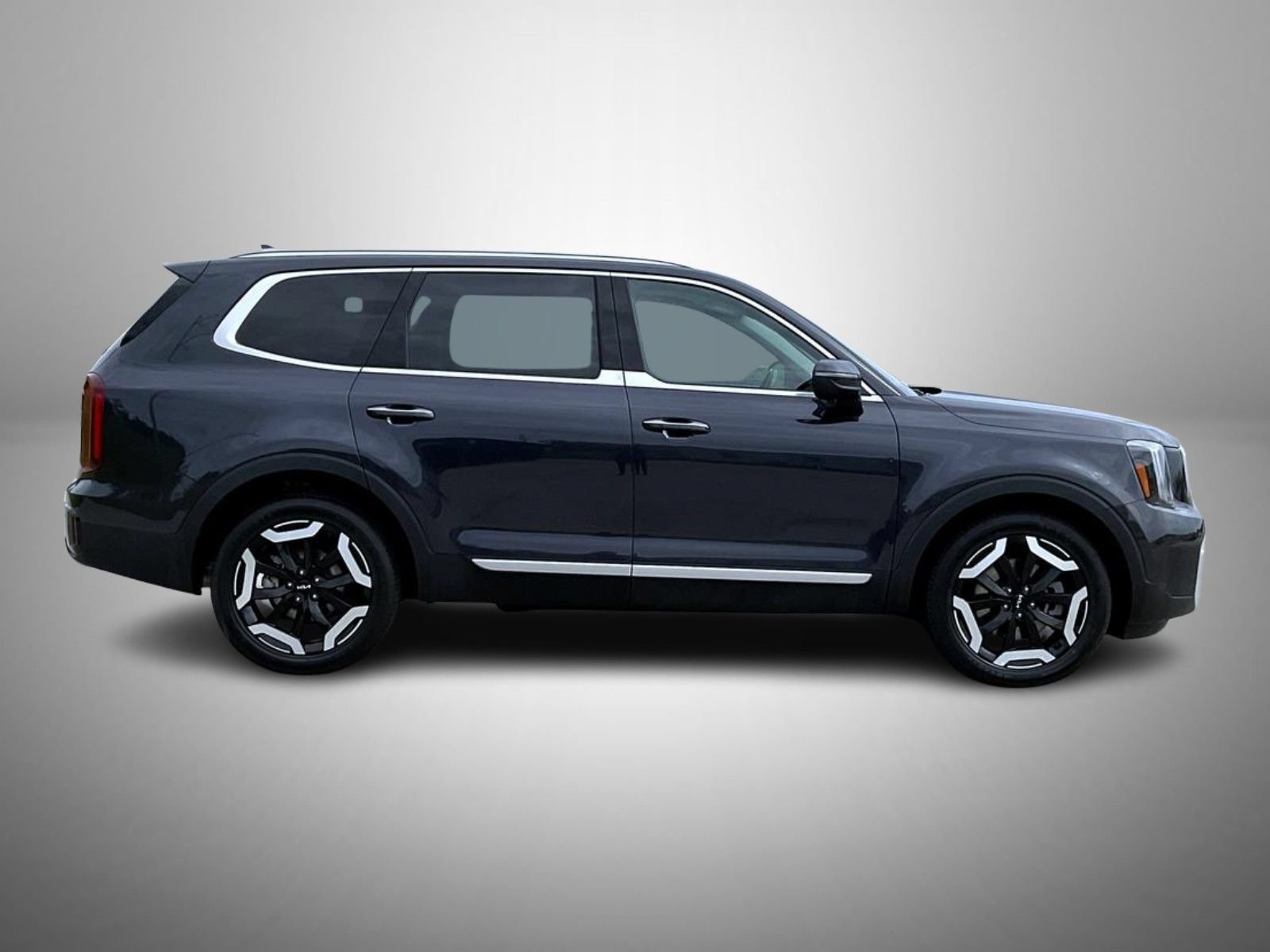 Used 2025 Kia Telluride S AWD/4WD image 4