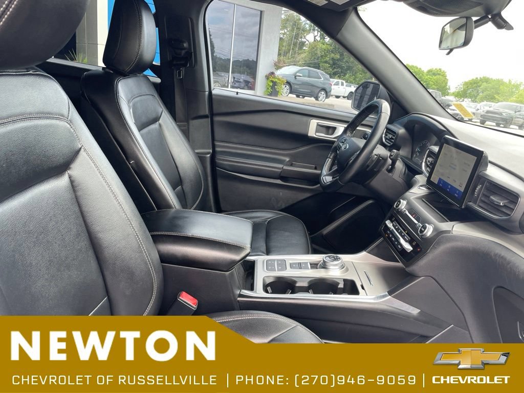 Used 2020 Ford Explorer XLT w/ Equipment Group 202A RWD image 21