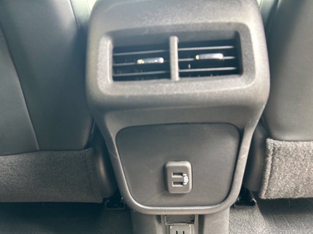 Used 2022 Chevrolet Equinox RS w/ RS Leather Package AWD/4WD image 28