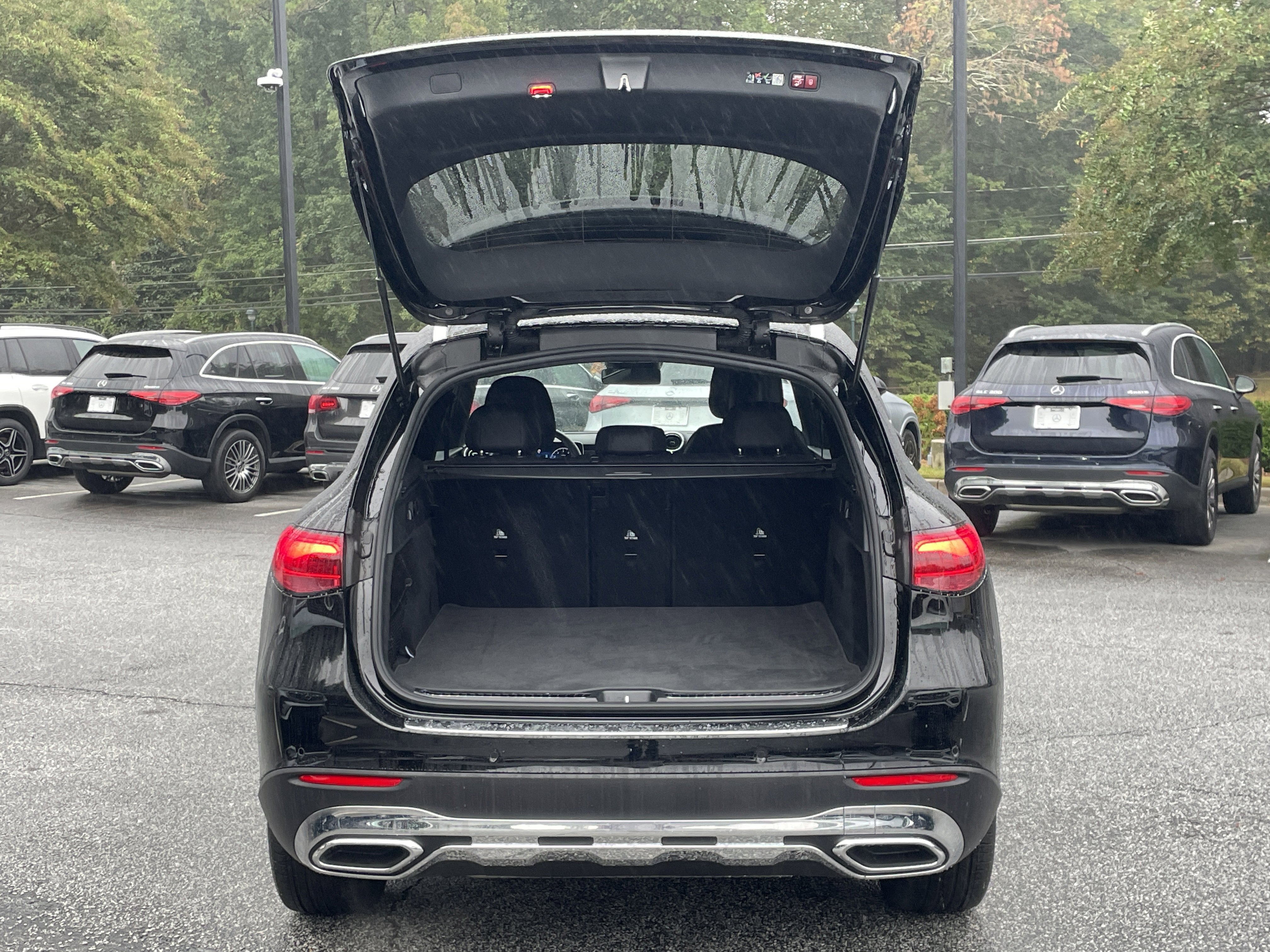 Certified 2025 Mercedes-Benz GLC 300 4MATIC image 9