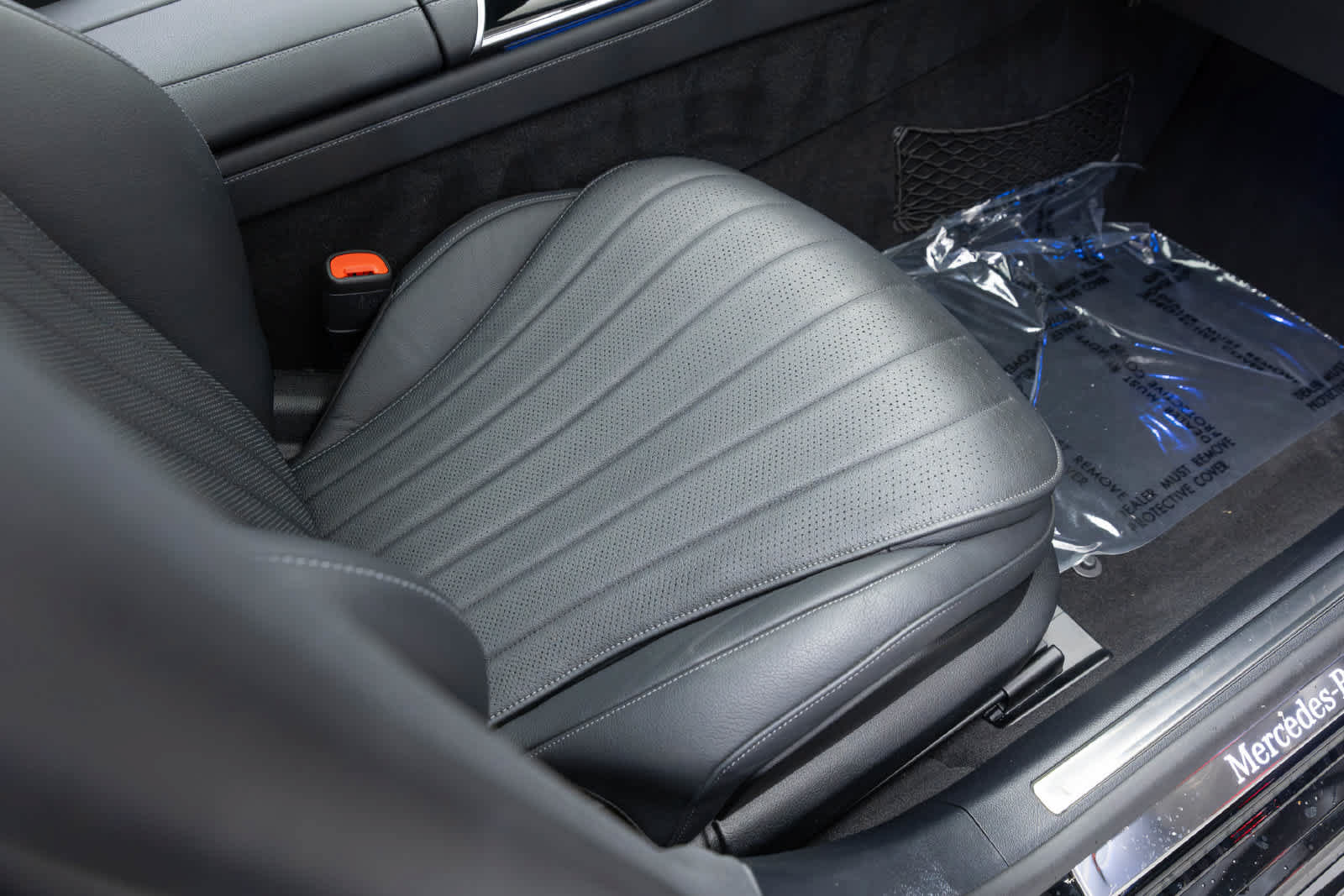 Used 2023 Mercedes-Benz S 500 4MATIC w/ AMG Line image 43