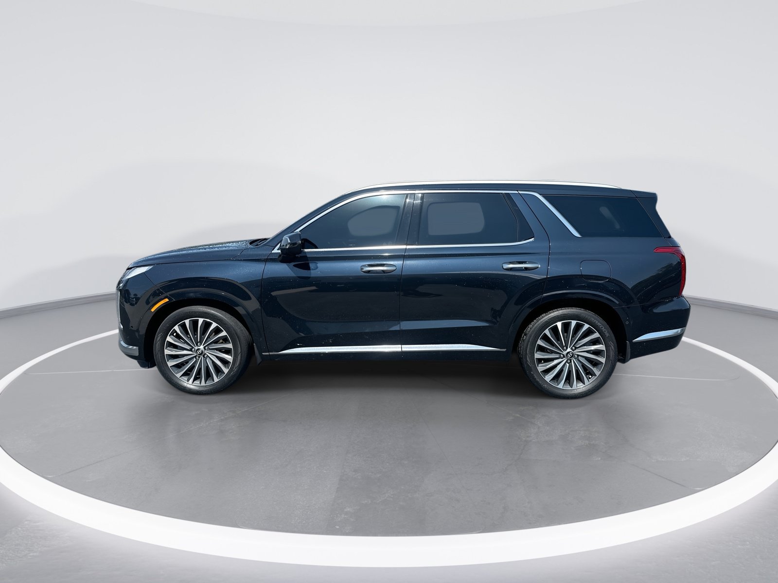 Used 2024 Hyundai Palisade Calligraphy FWD image 6