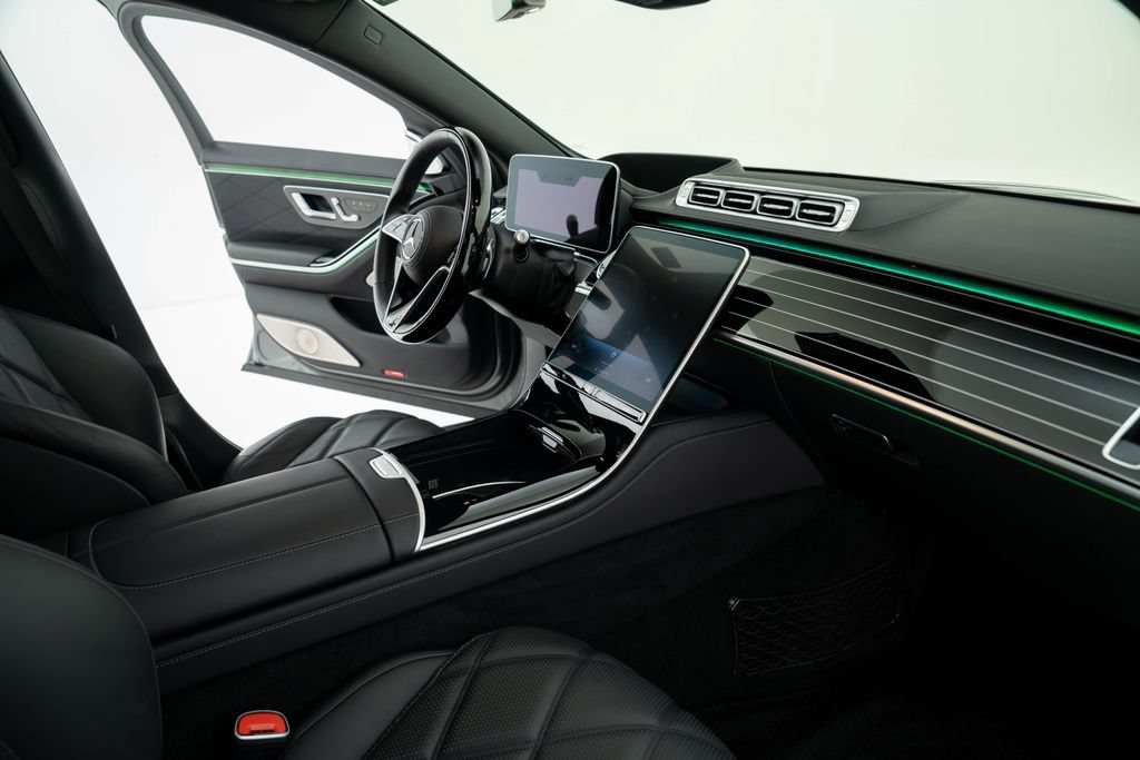 Used 2024 Mercedes-Benz Maybach S 580 4MATIC image 36