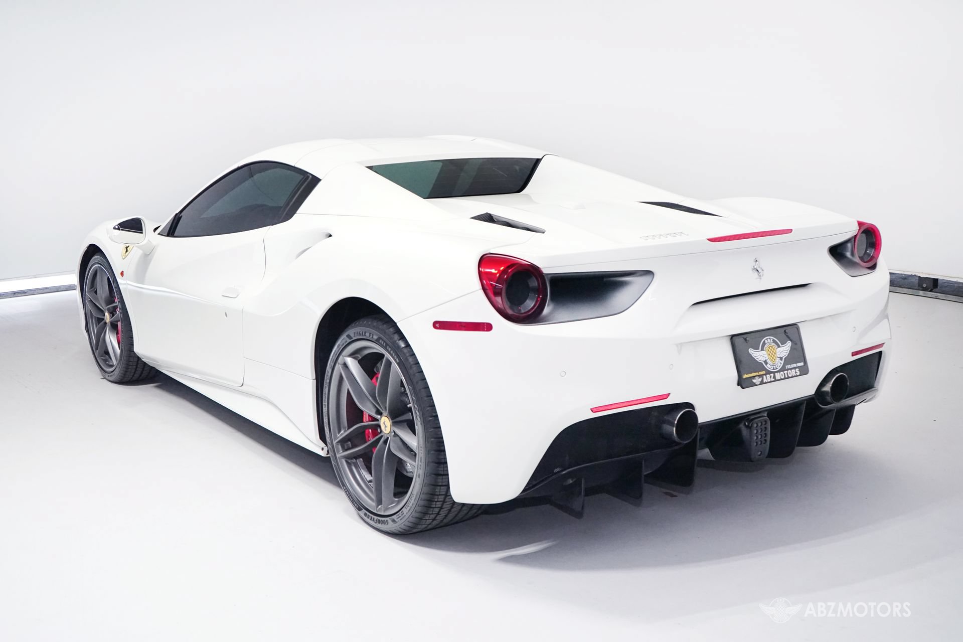 Used 2019 Ferrari 488 Spider RWD image 6