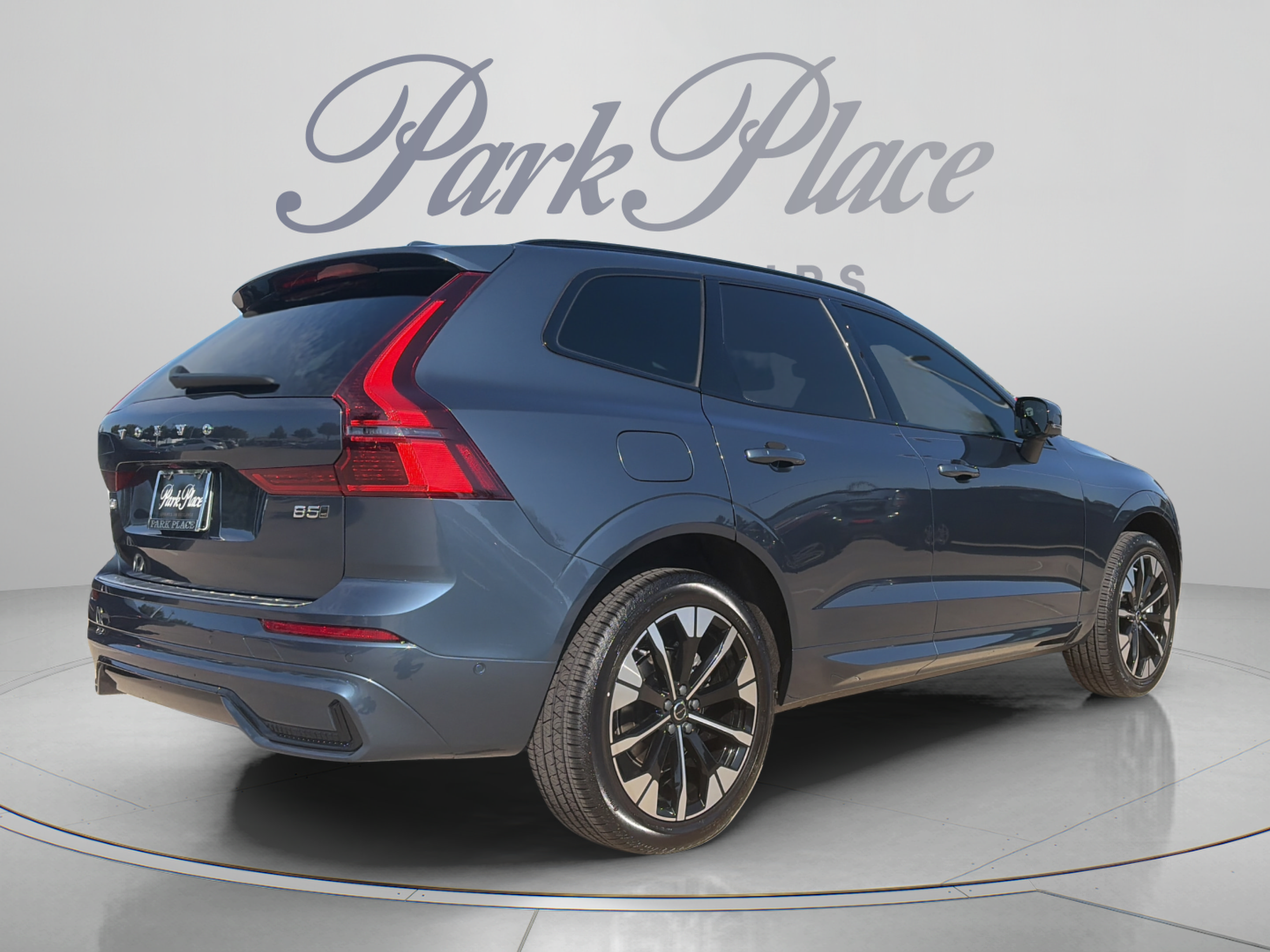 New 2027 Volvo XC60 B5 Plus AWD/4WD image 6