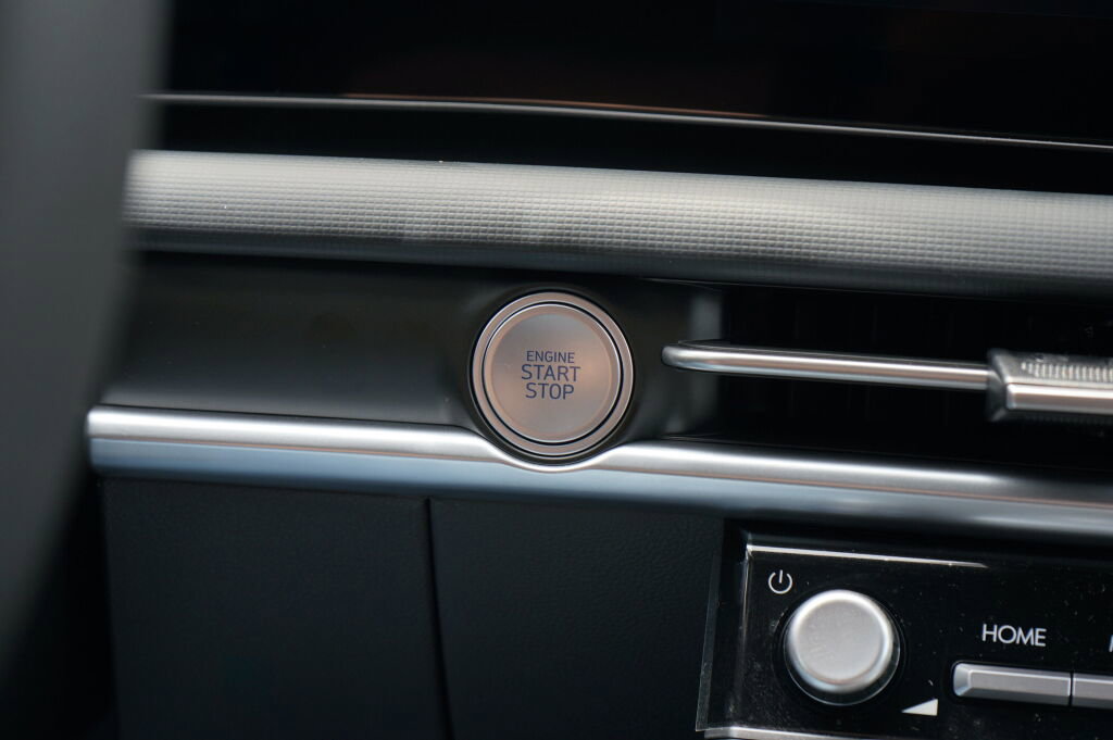 New 2025 Hyundai Santa Cruz SE AWD/4WD image 23