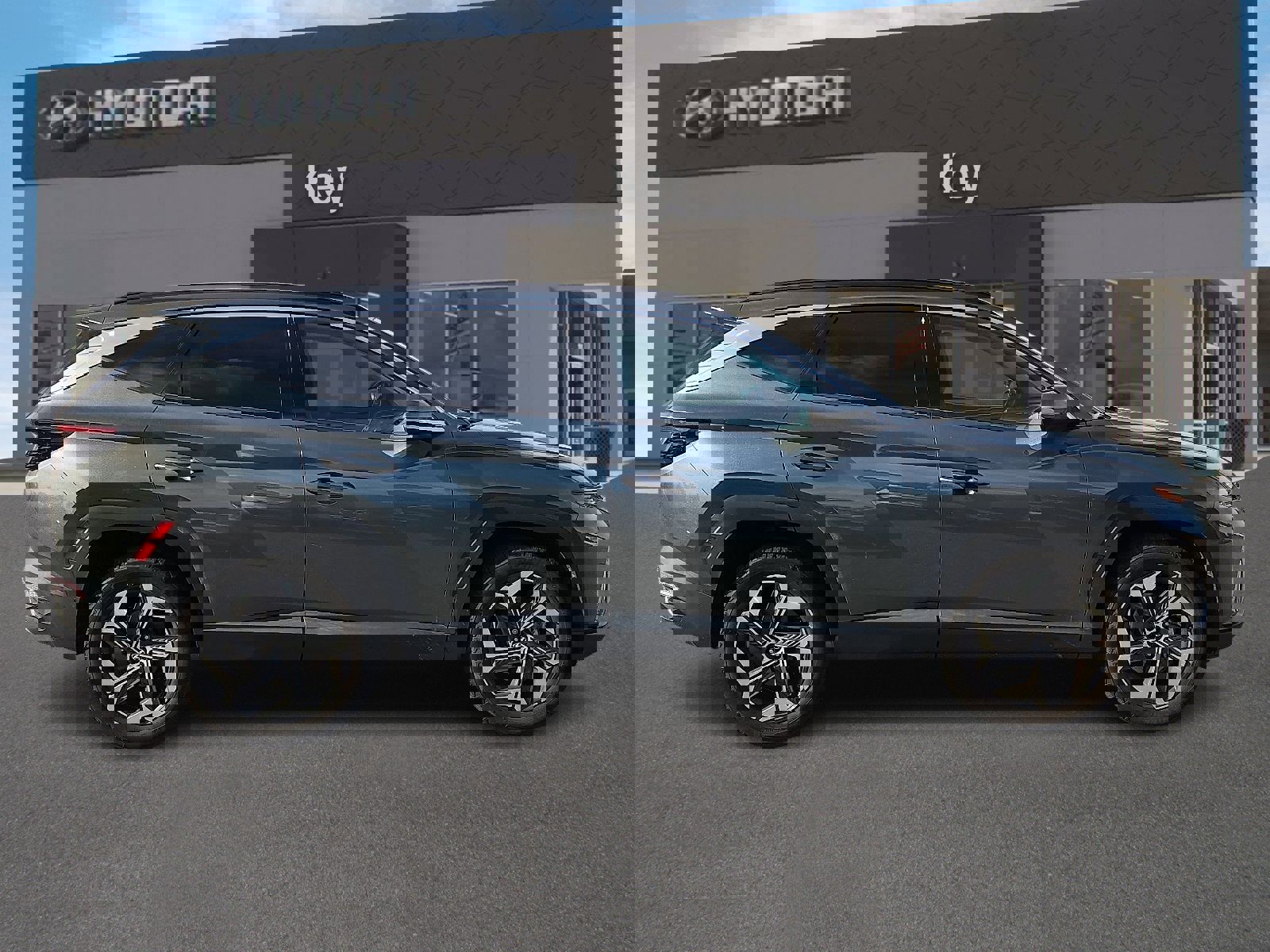 Certified 2023 Hyundai Tucson Limited w/ Cargo Package image 3