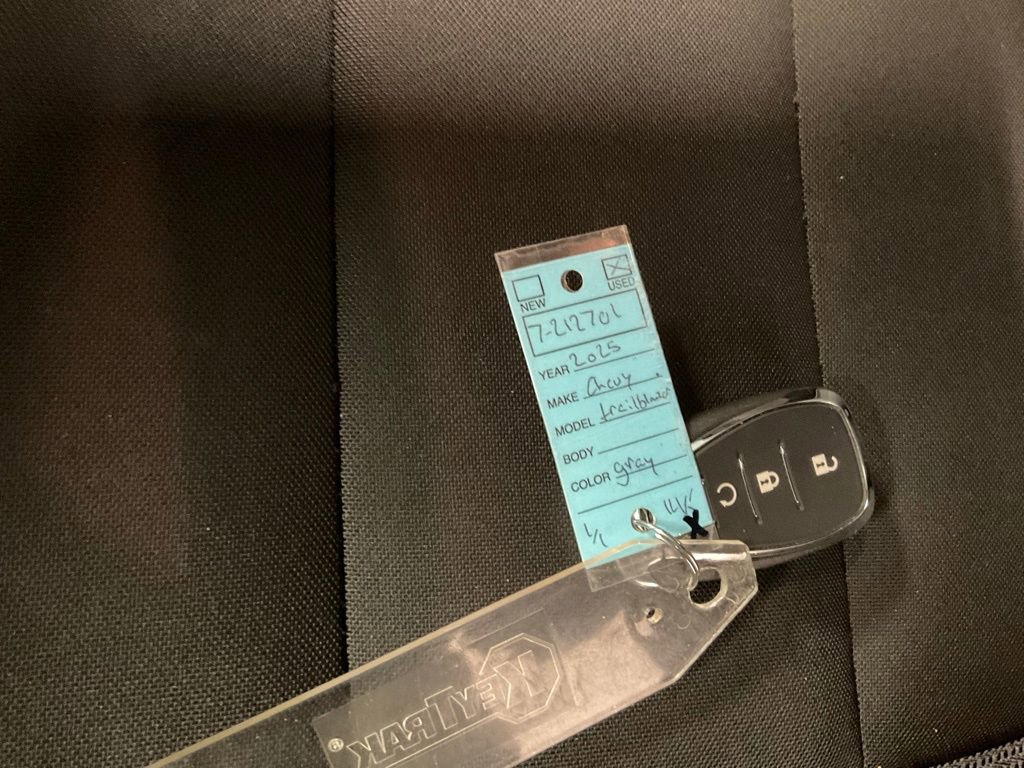 Used 2025 Chevrolet TrailBlazer LT image 24