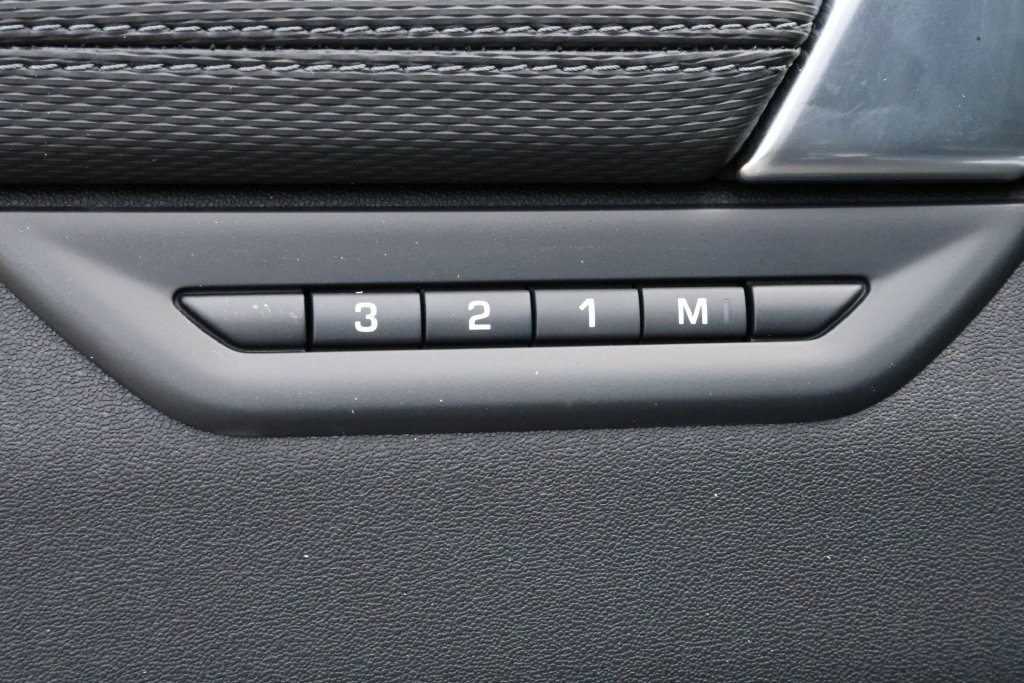New 2026 Land Rover Discovery Sport Landmark AWD/4WD image 15