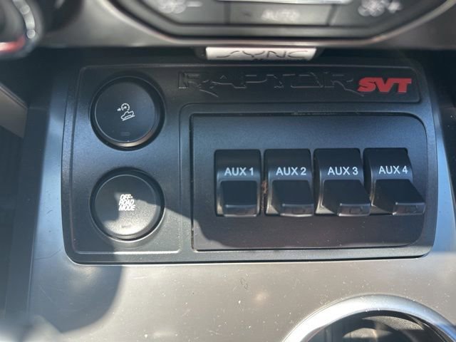 Used 2014 Ford F150 Raptor w/ Equipment Group 801A Luxury AWD/4WD image 40