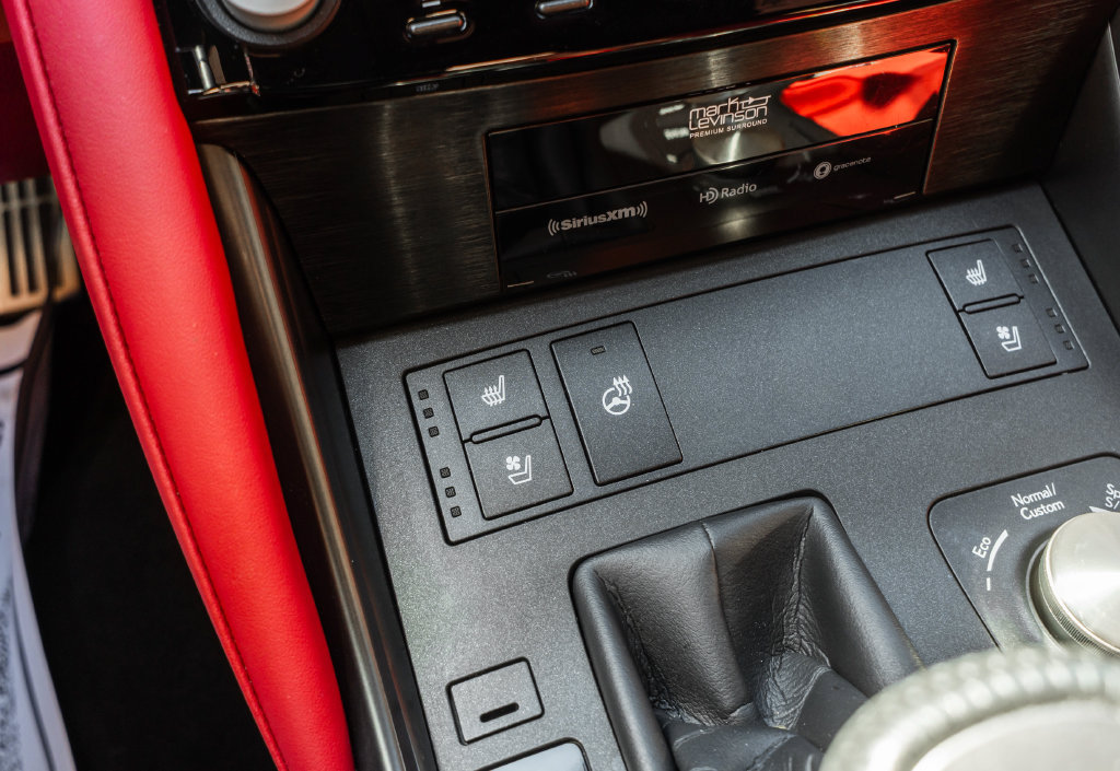 Used 2025 Lexus IS 350 F Sport AWD/4WD image 9