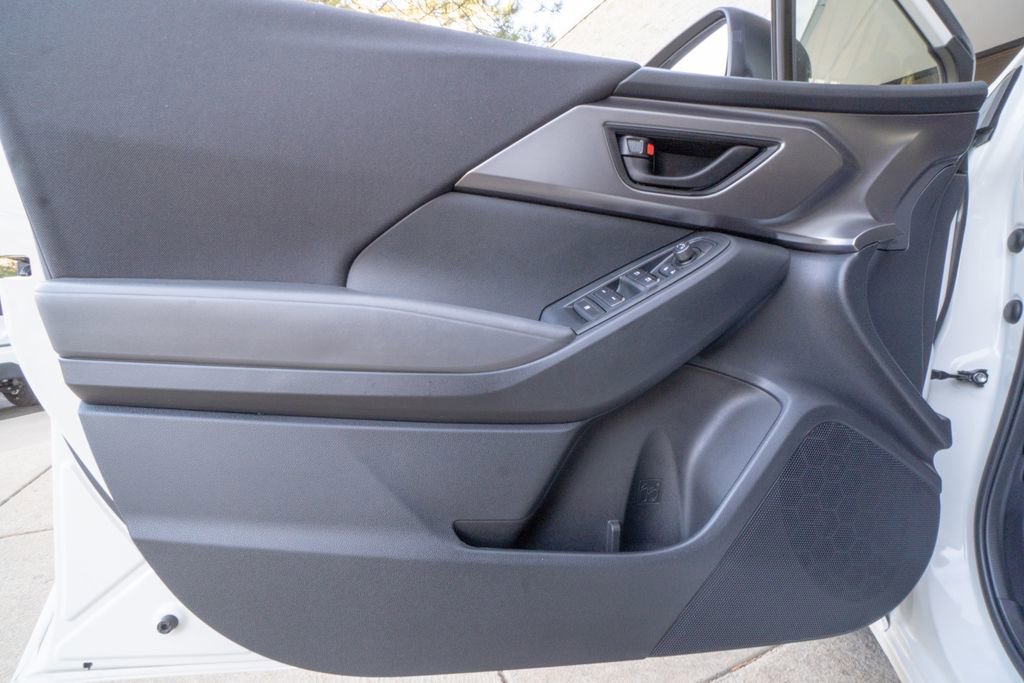 Certified 2025 Subaru Impreza 2.0i image 7