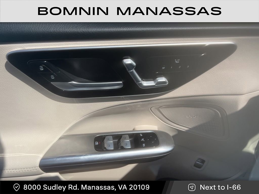 Used 2022 Mercedes-Benz C 300 4MATIC Sedan image 9