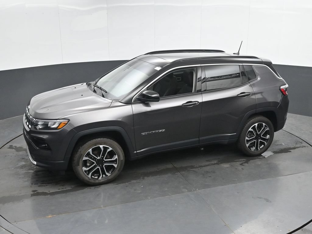Used 2022 Jeep Compass Limited w/ Sun and Sound Group AWD/4WD image 37