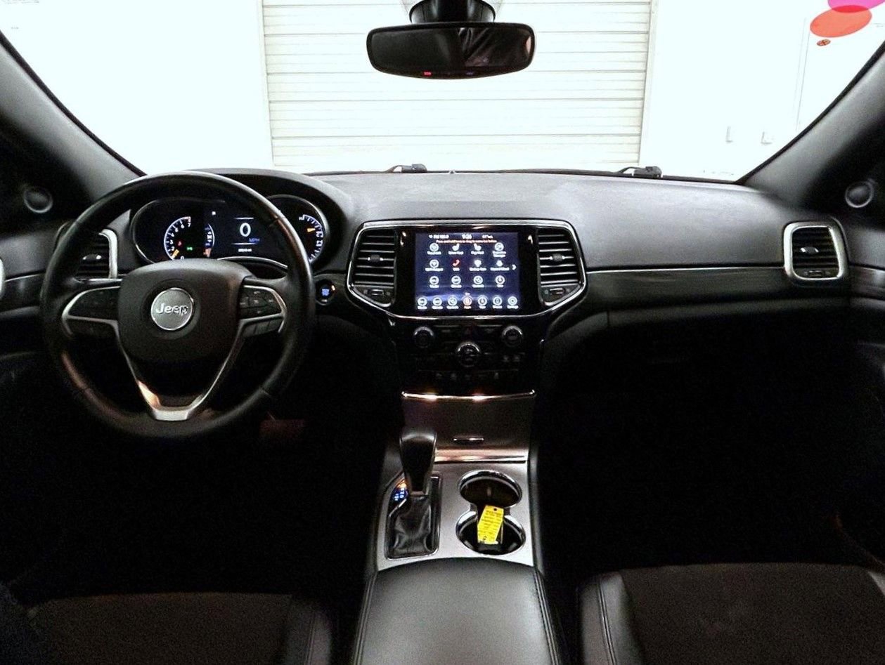 Certified 2022 Jeep Grand Cherokee Laredo X AWD/4WD image 13