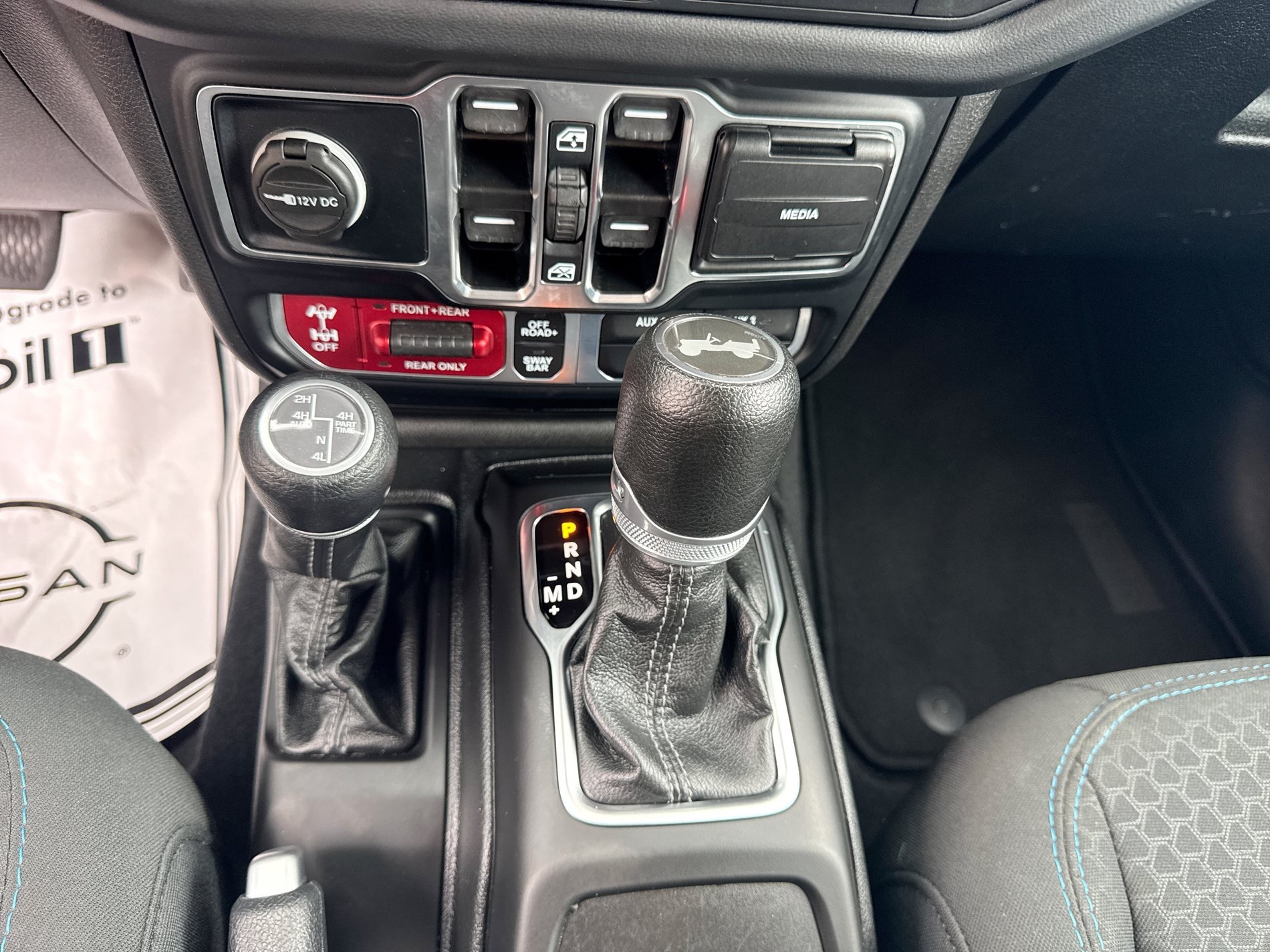 Used 2024 Jeep Wrangler Unlimited Rubicon 4xe AWD/4WD image 19