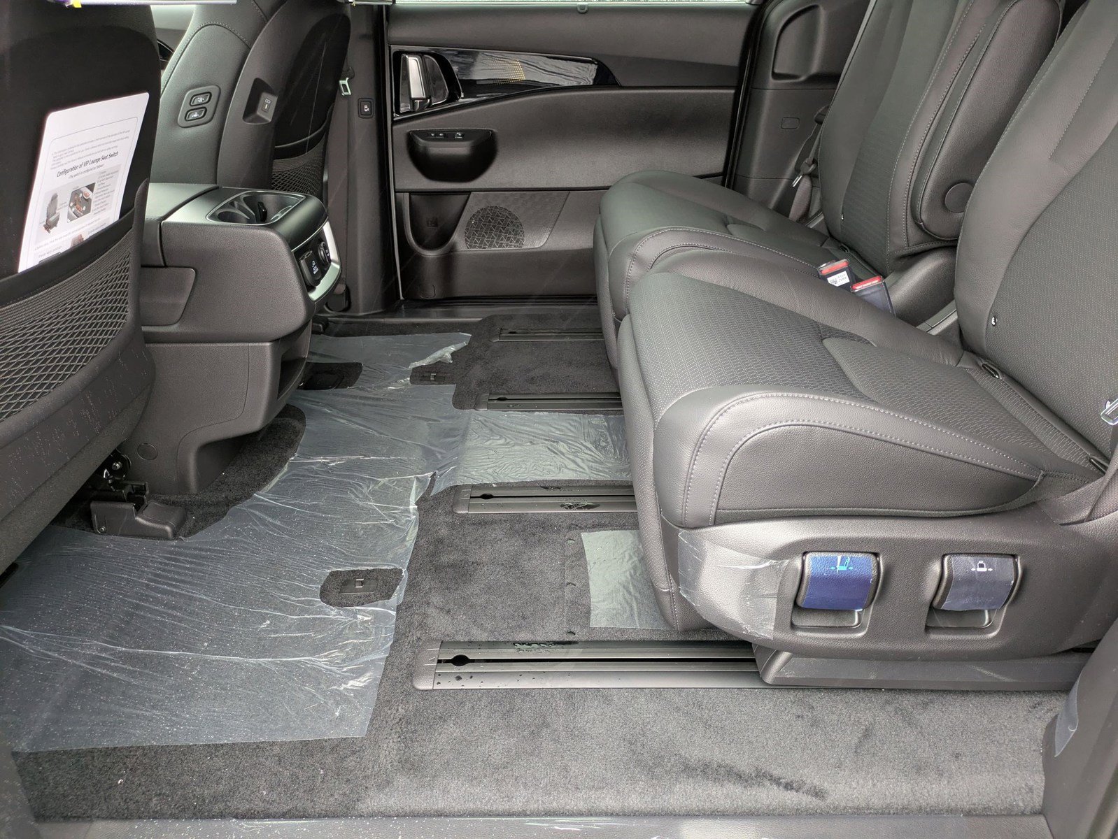 New 2025 Kia Carnival SX Prestige FWD image 23