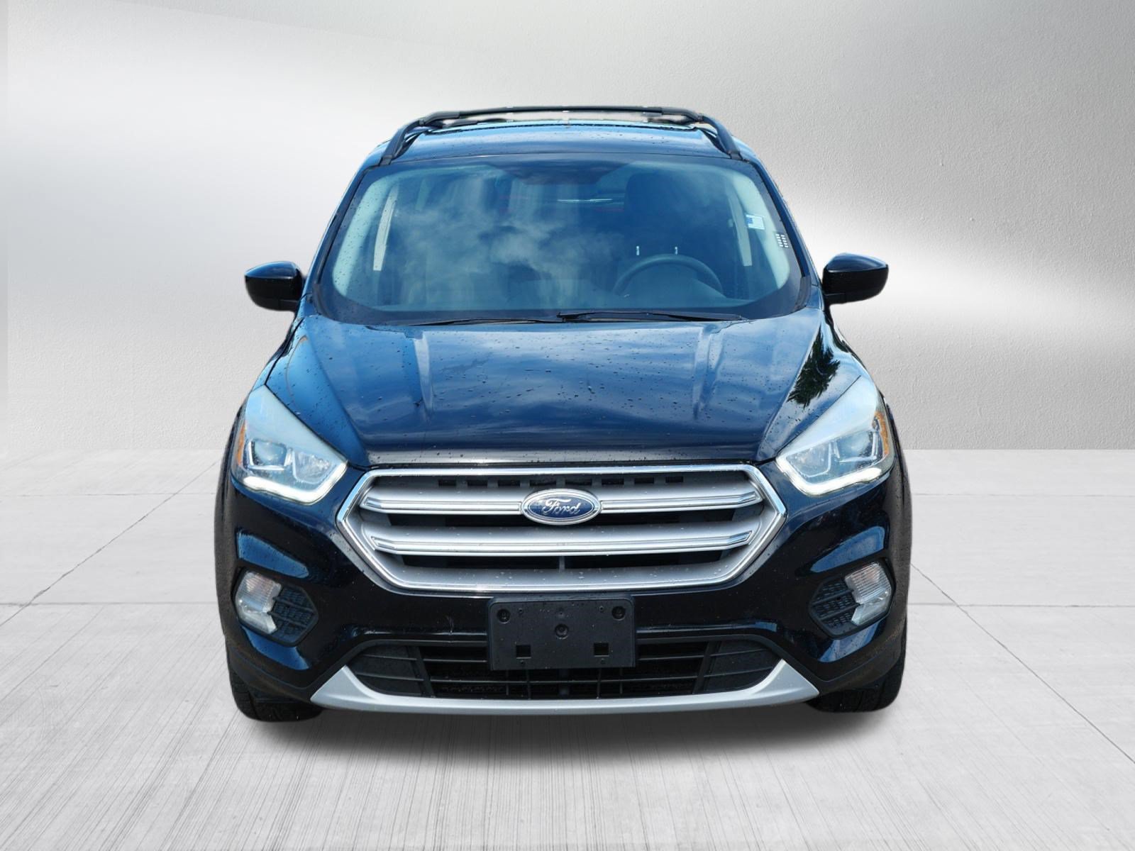 Certified 2017 Ford Escape SE w/ Equipment Group 201A AWD/4WD image 2