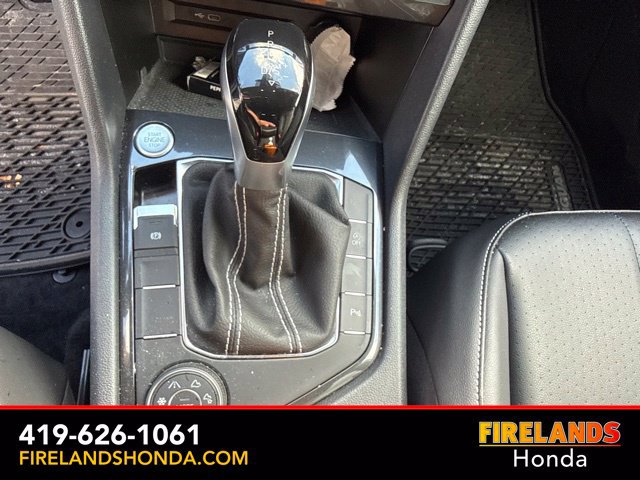 Used 2022 Volkswagen Tiguan SE R-Line AWD/4WD image 17