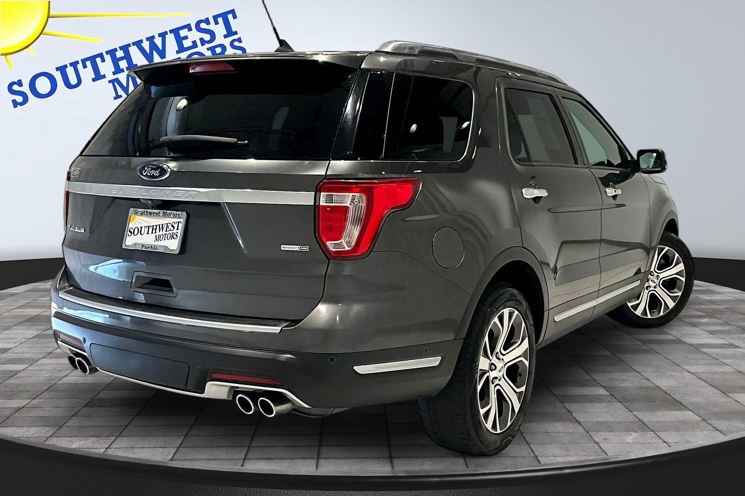 Used 2019 Ford Explorer Platinum AWD/4WD image 7