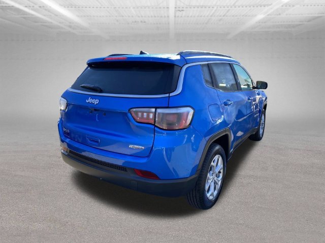 Used 2024 Jeep Compass Latitude AWD/4WD image 21