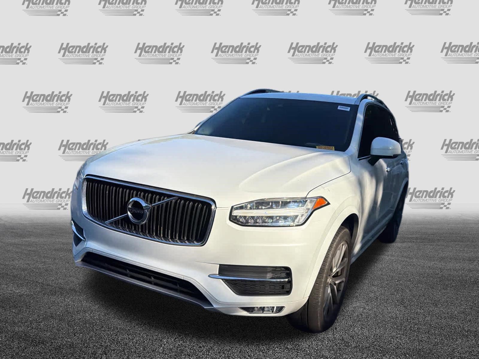 Used 2019 Volvo XC90 T5 Momentum w/ Multimedia Package AWD/4WD image 6