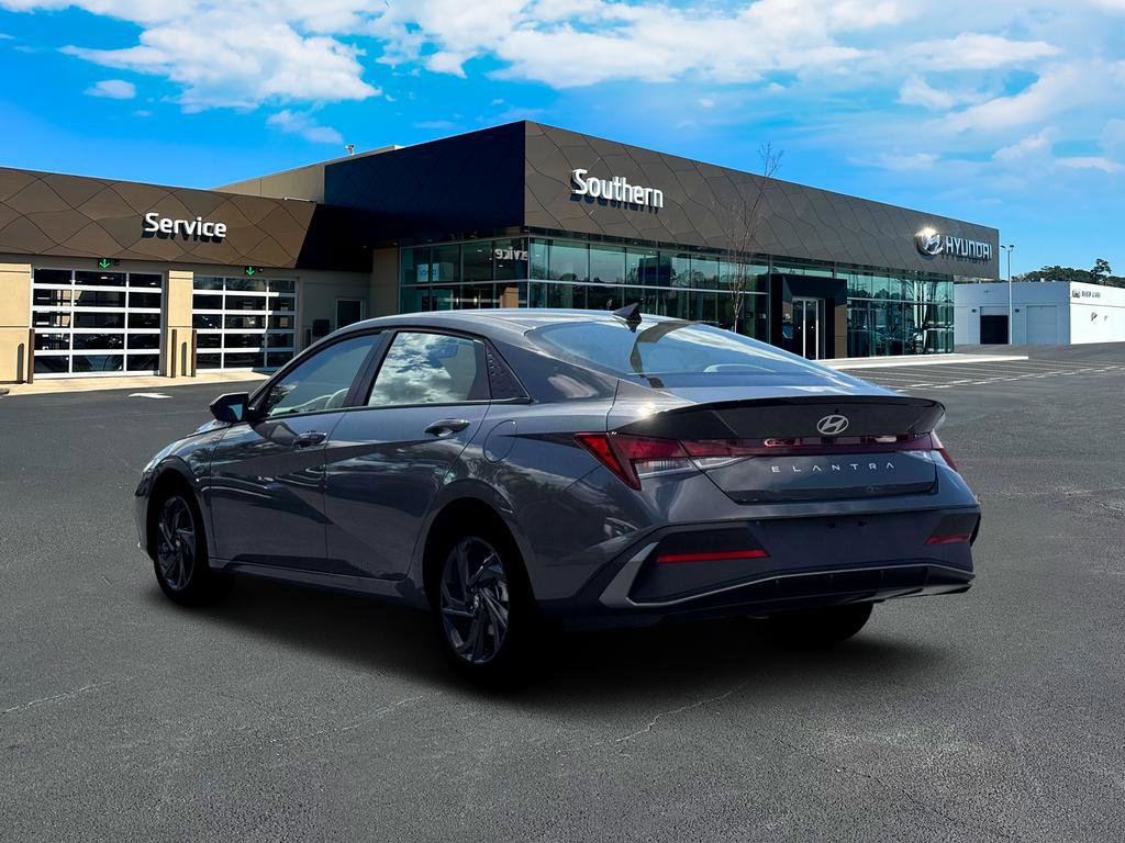New 2026 Hyundai Elantra Sport image 5