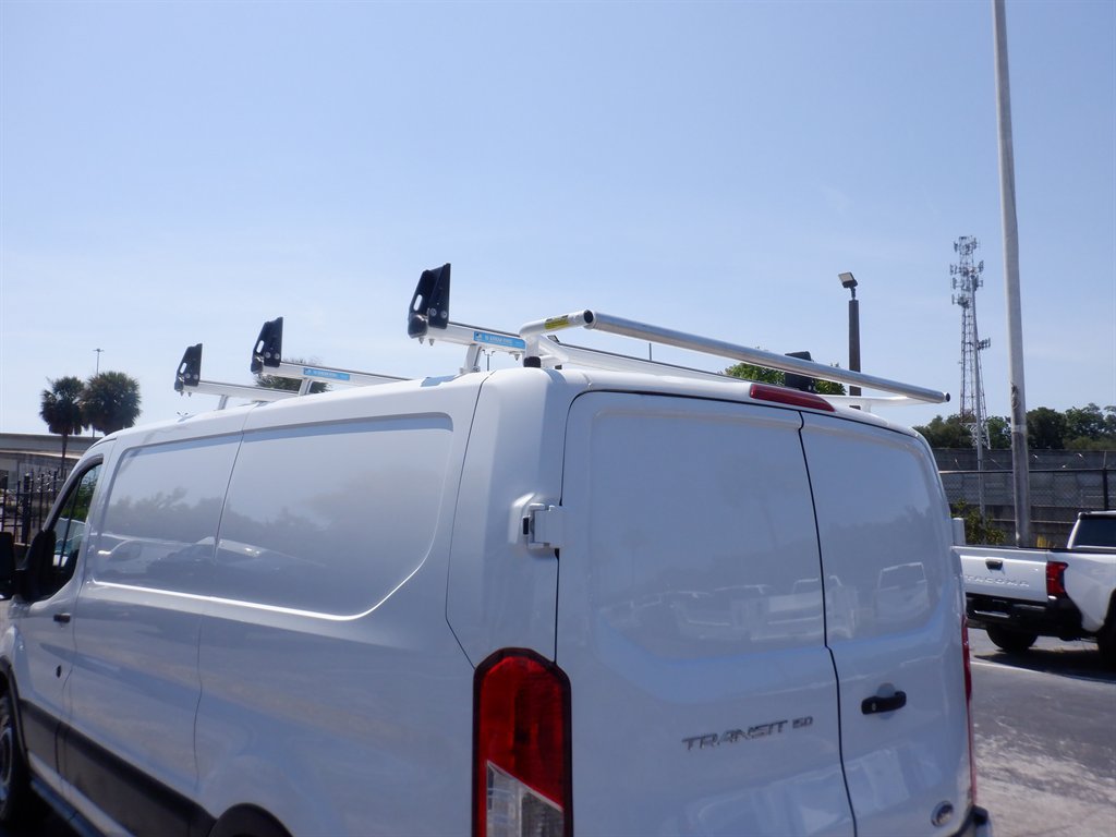 Used 2024 Ford Transit 150 Low Roof RWD image 4