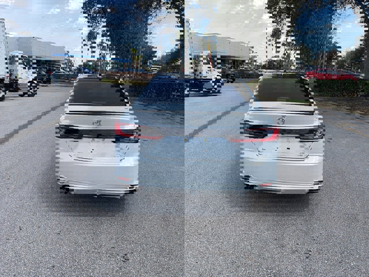 Used 2025 Toyota Camry XSE image 4