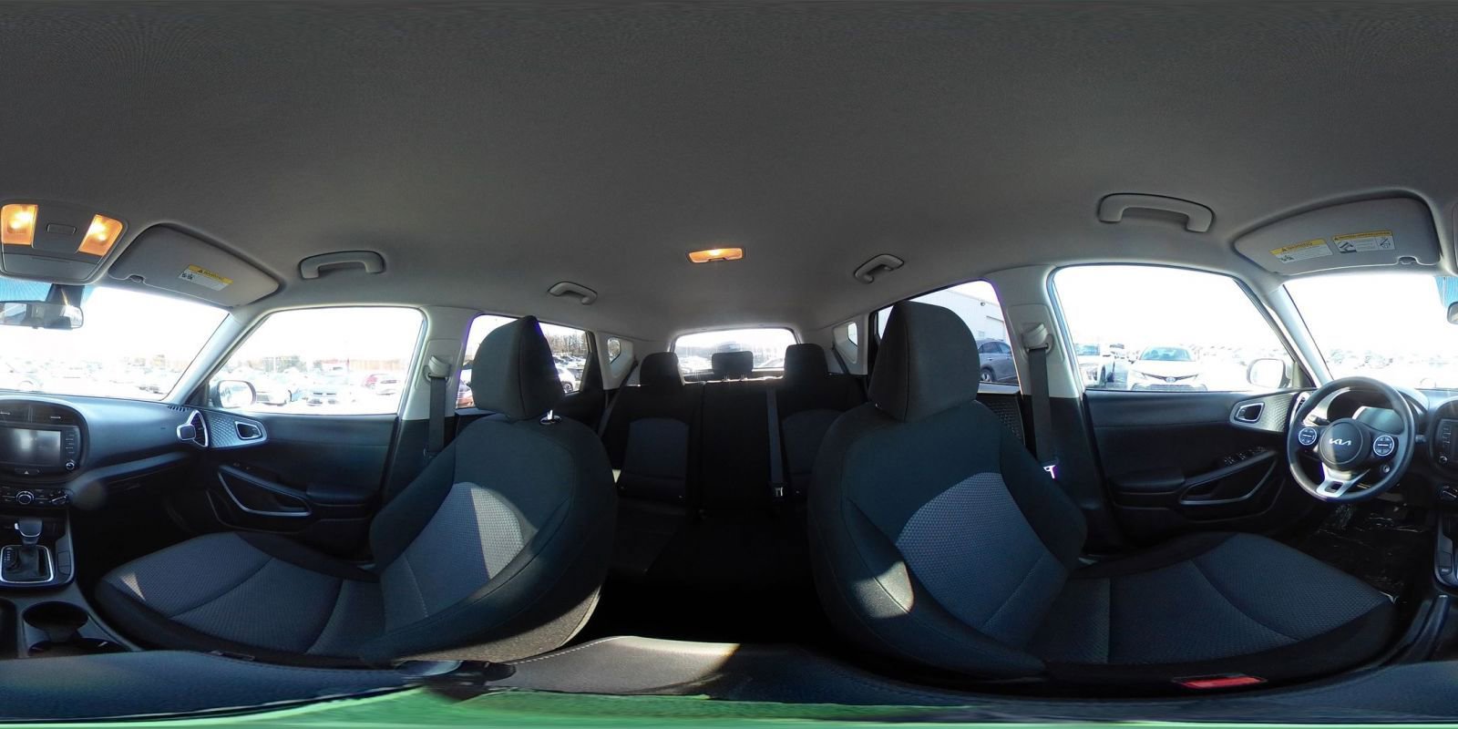 Used 2025 Kia Soul LX w/ LX Technology Package image 40