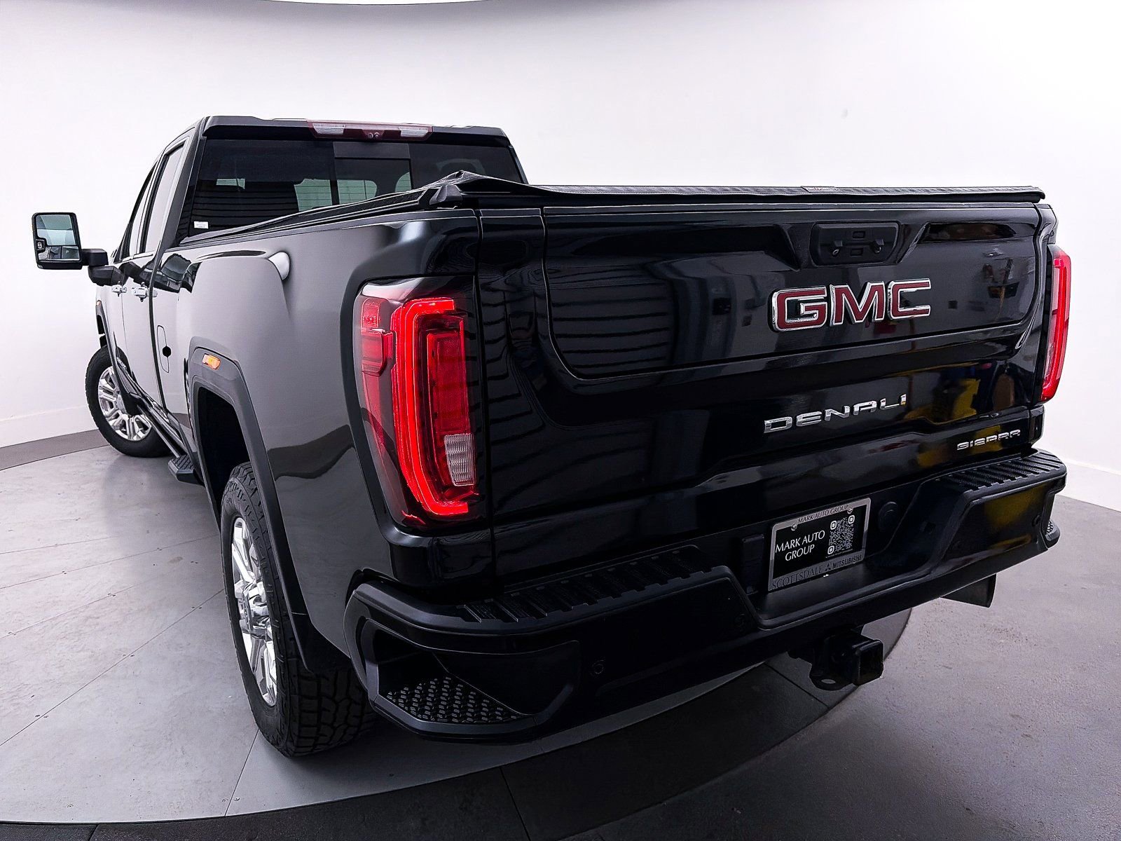 Used 2022 GMC Sierra 3500 Denali w/ Denali Ultimate Package AWD/4WD image 17