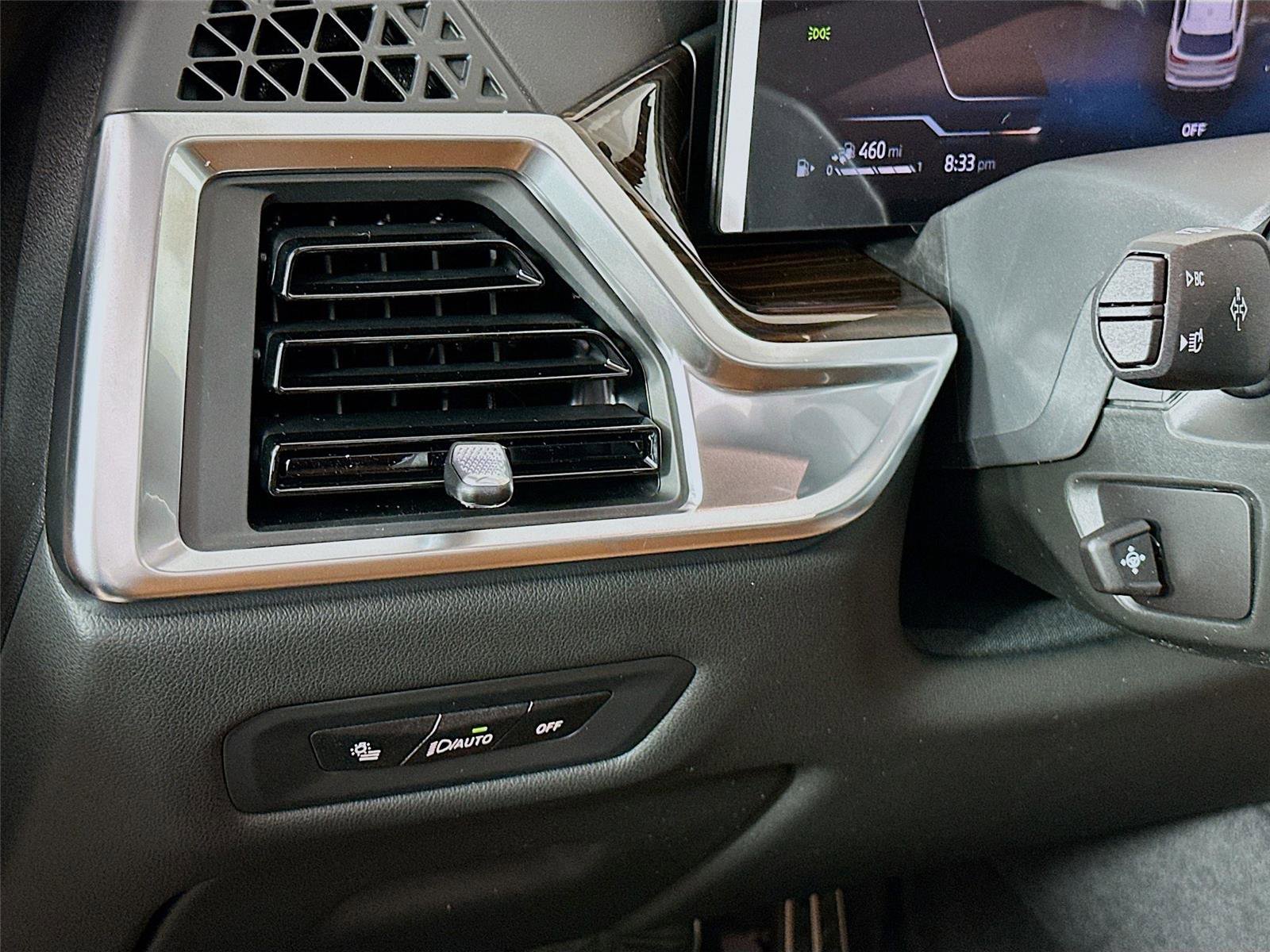 New 2026 BMW X5 xDrive50e w/ M Sport Package image 10
