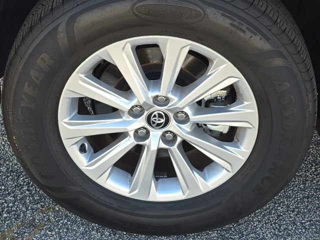 Used 2025 Toyota Grand Highlander FWD image 10